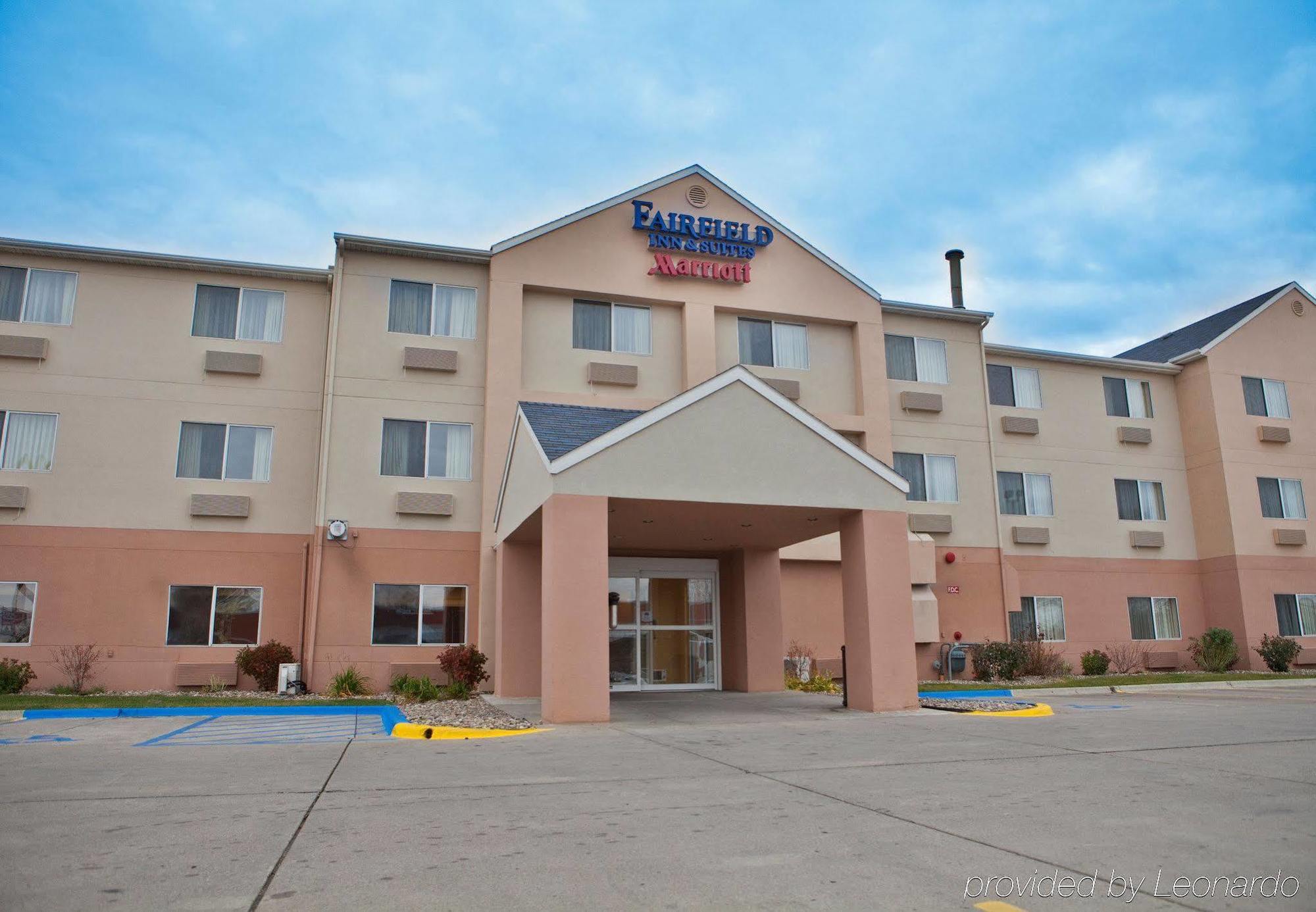 Fairfield Inn & Suites Bismarck South Exterior photo